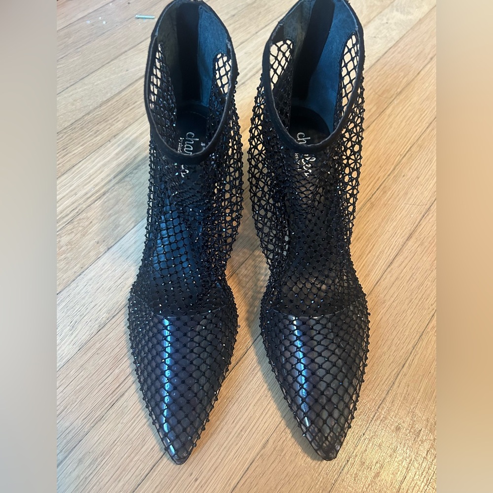 Fishnet sparkle heels 😍